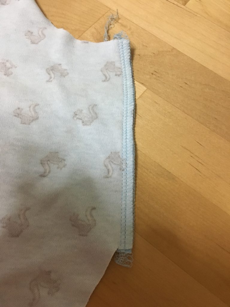 ロックミシンの縫い目