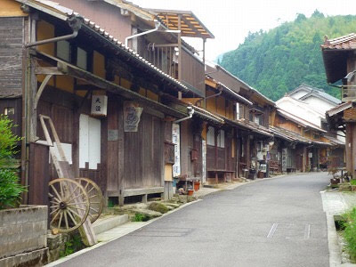 石見銀山近くの町並み