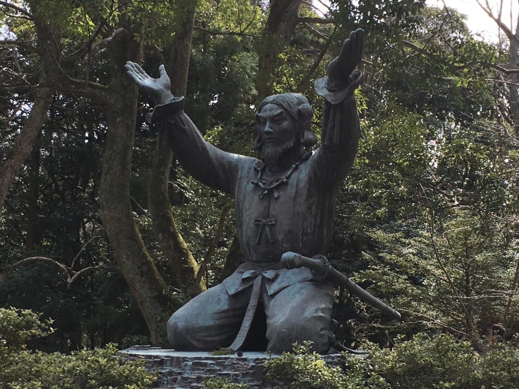 出雲大社　ムスビの御神像