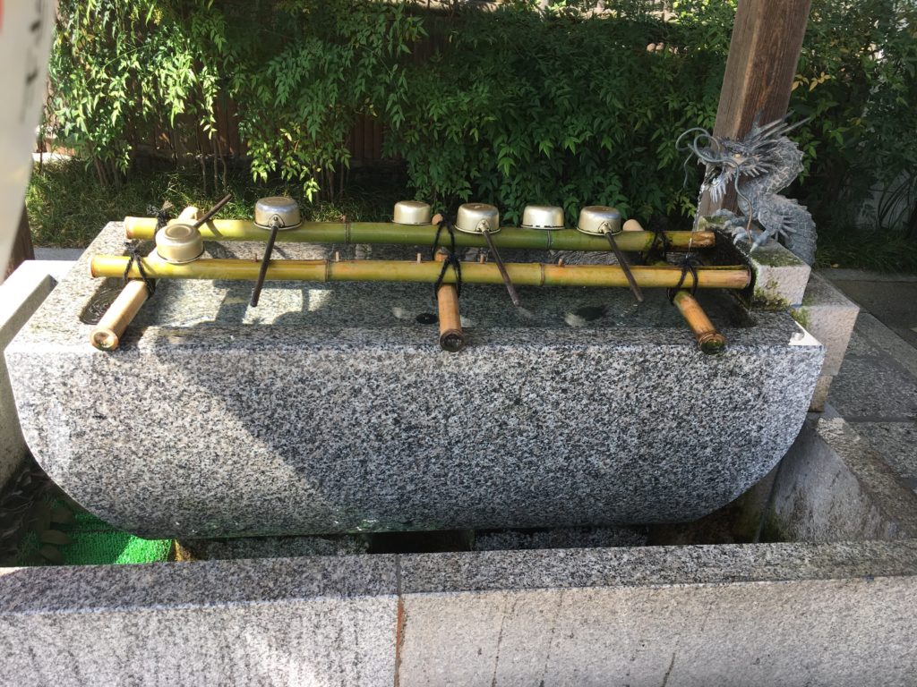 晴明神社　手水舎