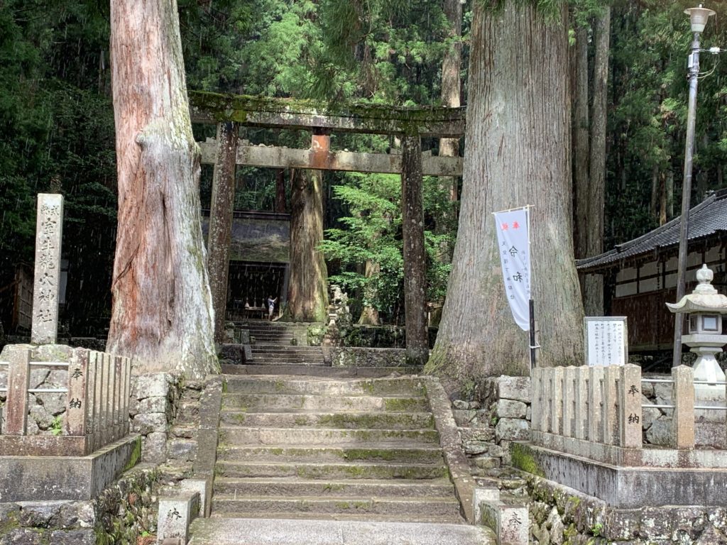 室生龍穴神社の鳥居