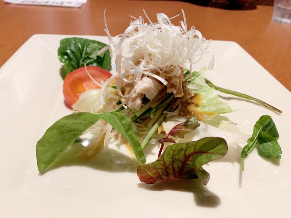 ビストロとんとろすぶた　そらの「前菜の紀州梅鶏の棒棒鶏」